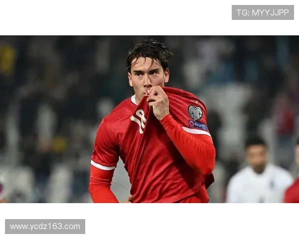 弗拉霍维奇与凯恩：传统中锋和全能前锋的对比分析