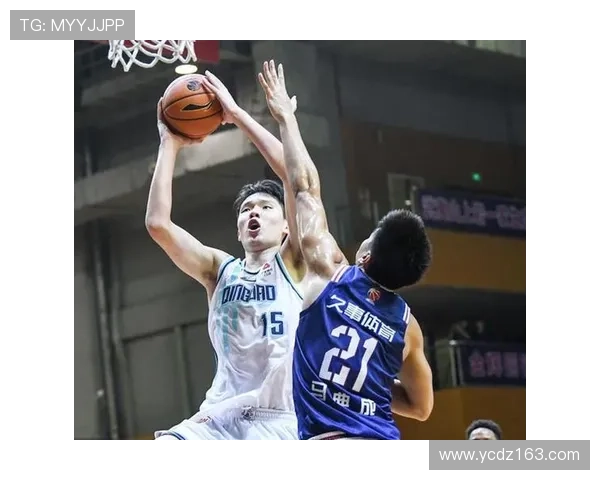 杨瀚森训练完直接去夜市啃烤串，这反差谁懂